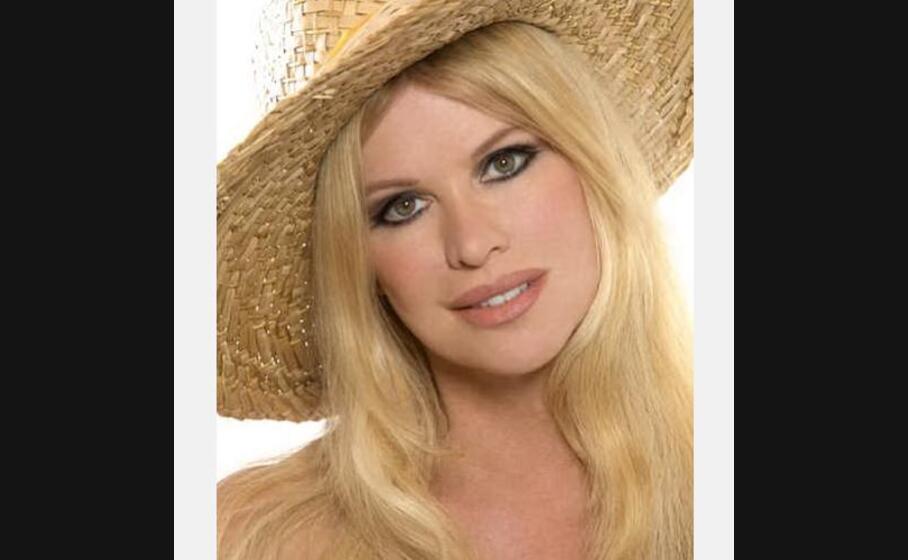 La Donna Più Rifatta Al Mondo La Donna Più Rifatta Al Mondo