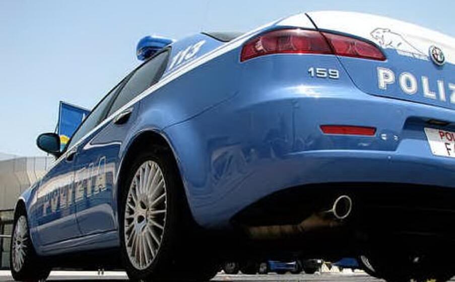 una volante della polizia