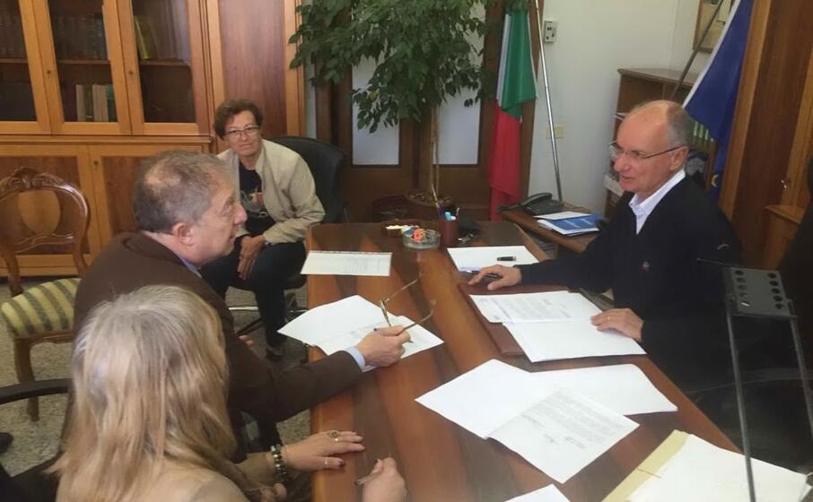 la firma del protocollo d intesa