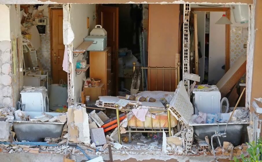 una drammatica immagine di una casa che non c pi