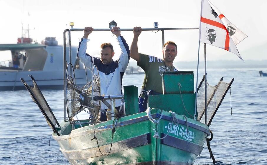 la protesta dei pescatori (foto di alessandra chergia)
