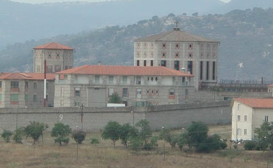 Nuoro, in carcere altro componente la banda che assaltava furgoni che trasportavano sigarette Nuoro, in carcere altro componente la banda che assaltava furgoni che trasportavano sigarette