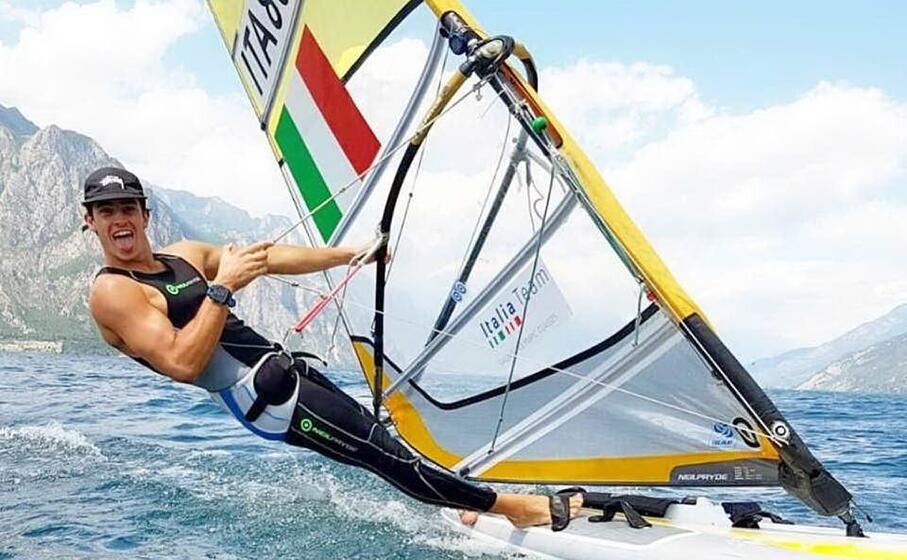 Mattia Camboni, 21enne di origine sarda, è il velista dell'anno L'Unione Sarda.it Mattia Camboni, 21enne di origine sarda, è il velista dell'anno L'Unione Sarda.it