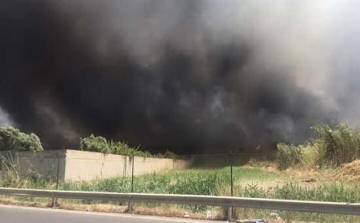 la colonna di fumo nero