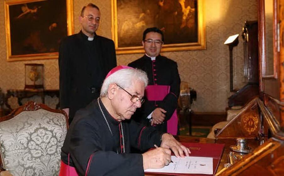monsignor mario cassari