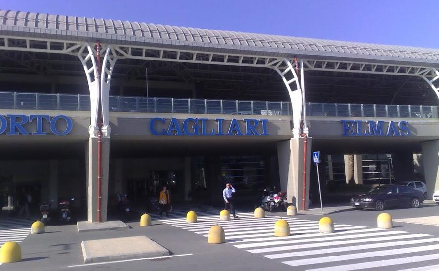 l aeroporto di elmas