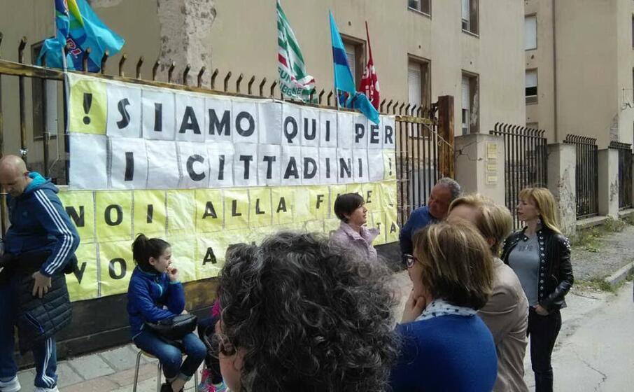 una delle tante proteste dei dipendenti aias