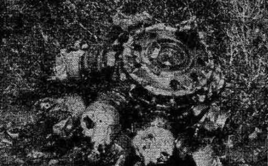 uno dei motori finiti in fondo a un canalone