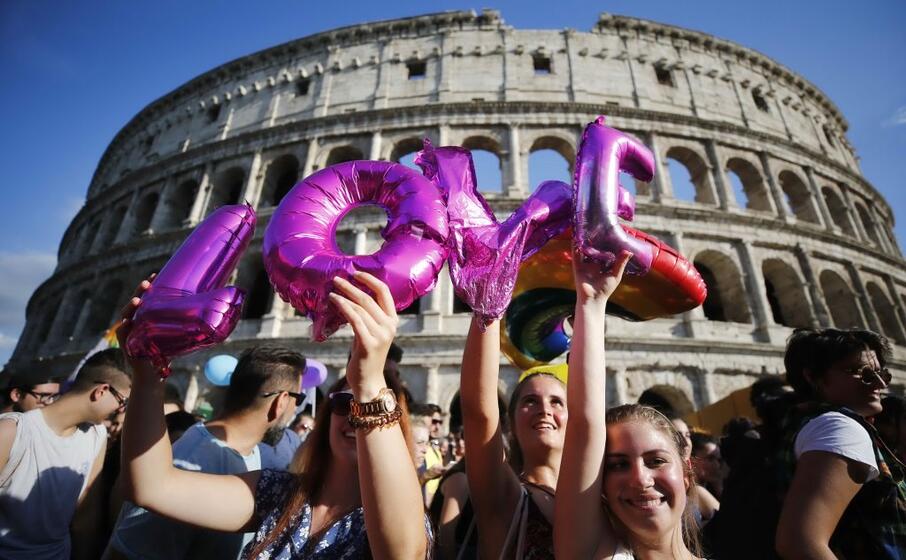 roma il gay pride