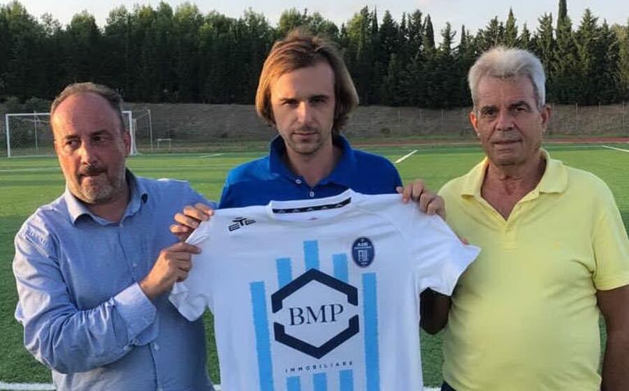 il nuovo patron matteo pilato al centro fra il direttore sportivo gianbattista sposito e il presidente enrico maccioni