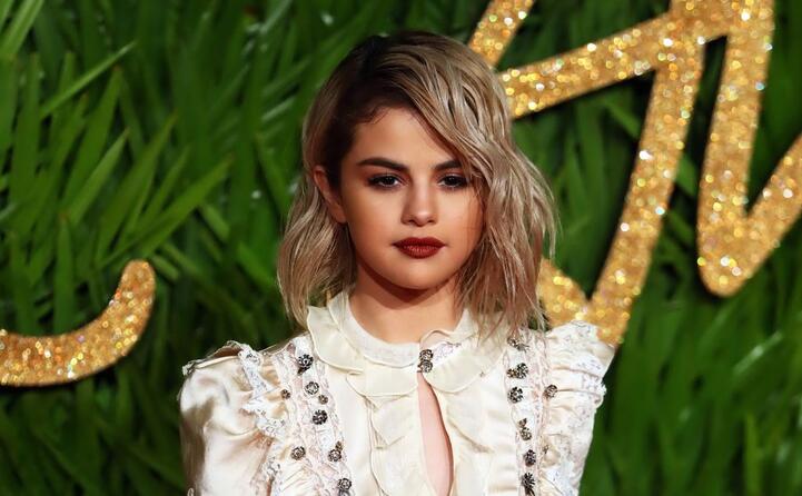 selena gomez nel 2016 la prima a raggiungere i 100 milioni di followers (ansa)
