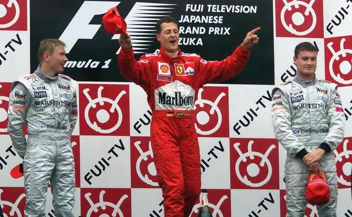 il podio di suzuka schumacher hakkinen coulthard (ansa)