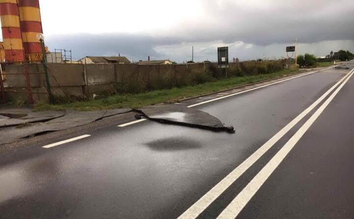 la strada vicino a la maddalena (foto l unione sarda)