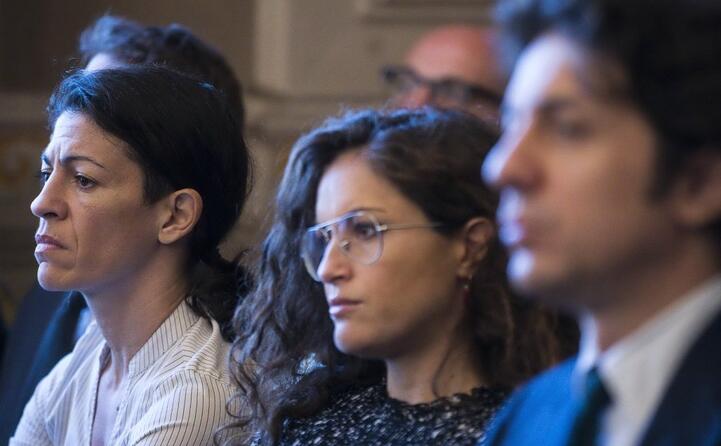 la compagna di dj fabo valeria imbrogno in aula (ansa)