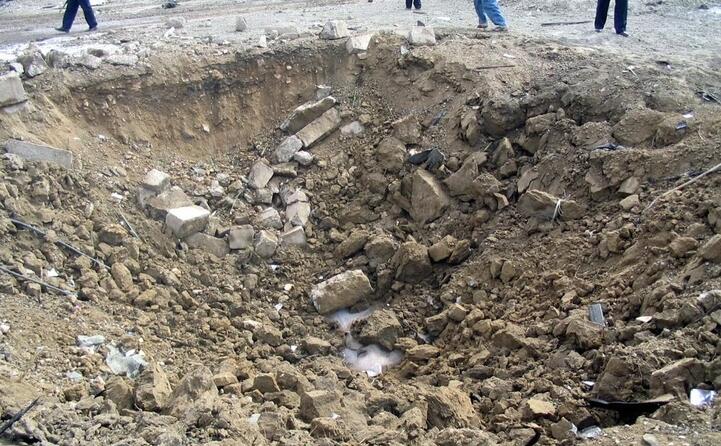 il cratere provocato dall esplosione dell autobomba