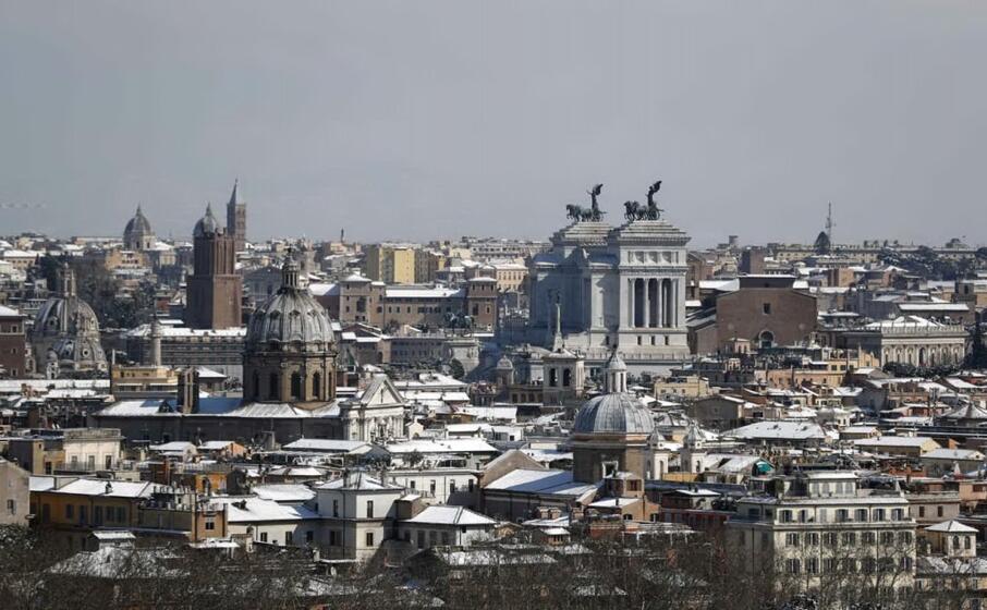 una panoramica di roma (ansa)