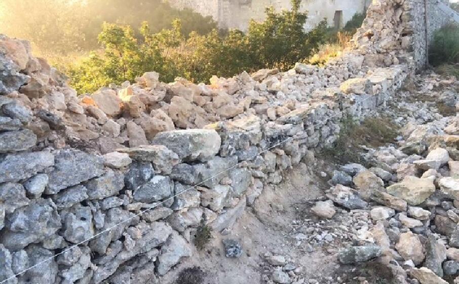 un esempio di muretto a secco (ansa)