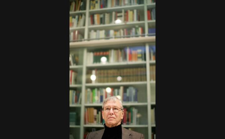 fra le sue produzioni pi di 18 libri in ebraico tra cui romanzi novelle raccolte di racconti e saggi