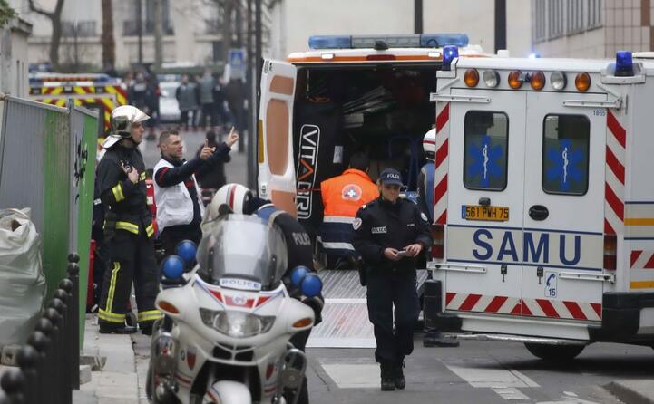 accaddeoggi 7 gennaio 2015 spari al giornale charlie hebdo a parigi