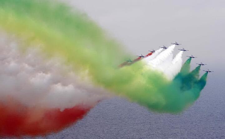 il tricolore festeggia 222 anni oggi celebrazioni in tutta italia (ansa)