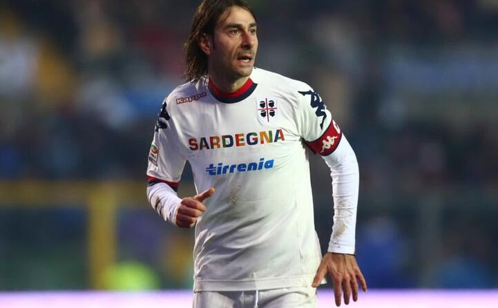 nella stagione 2010 2011 diventa capitano
