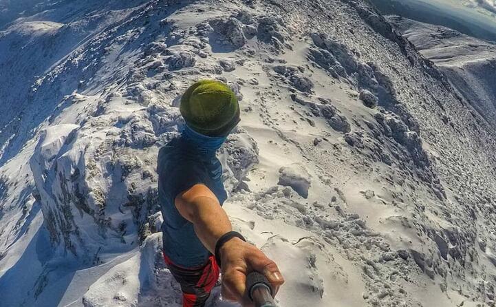 poteva mancare la neve a punta la marmora dopo la fatica dell arrampicata ecco la soddisfazione di farsi un selfie complimenti a sheva_ 27