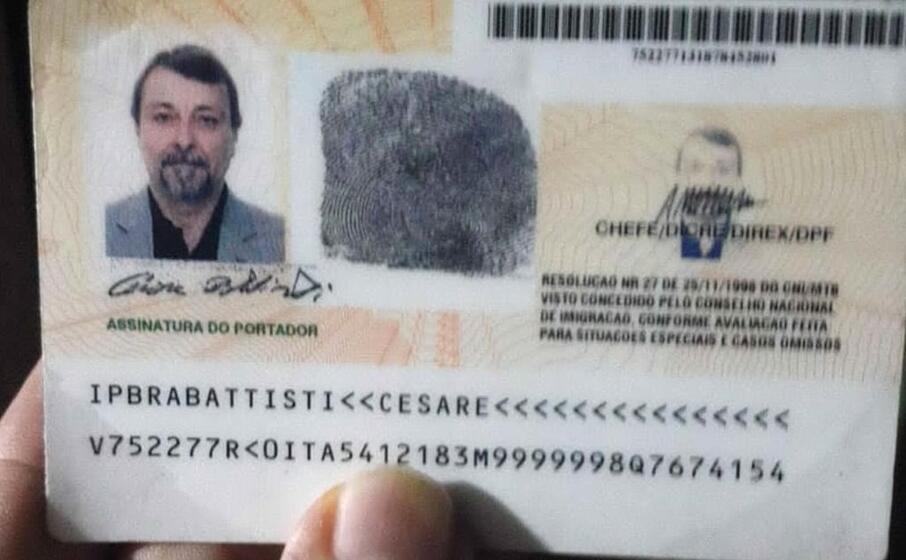 il passaporto che aveva in tasca