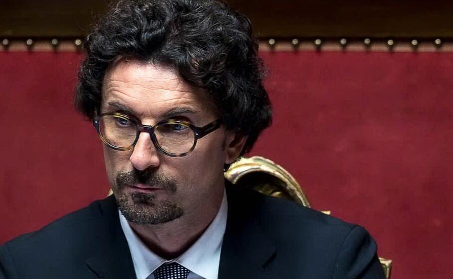 danilo toninelli (ansa)