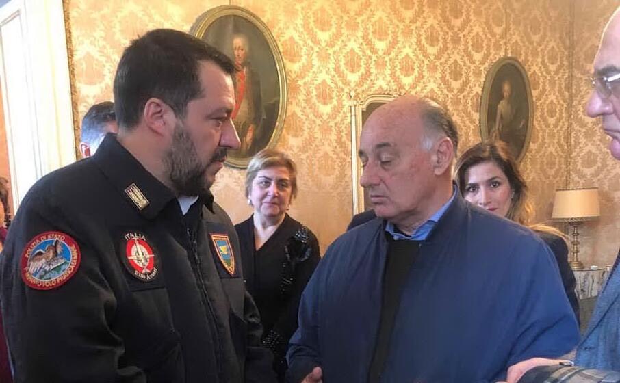 la consegna della lettera (foto riformatori sardi)