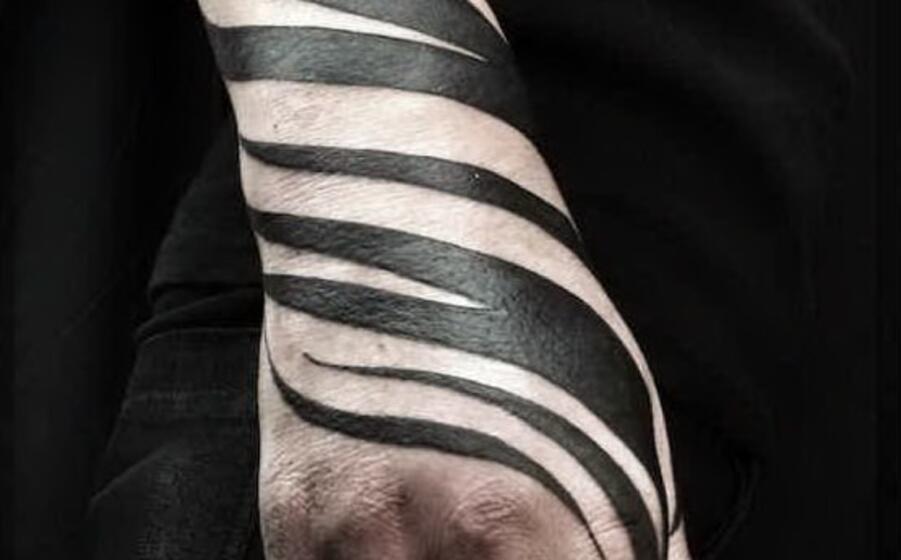 particolare di un tatuaggio zebrato (foto da google)