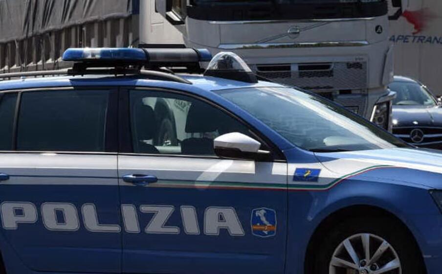 polizia (ansa)