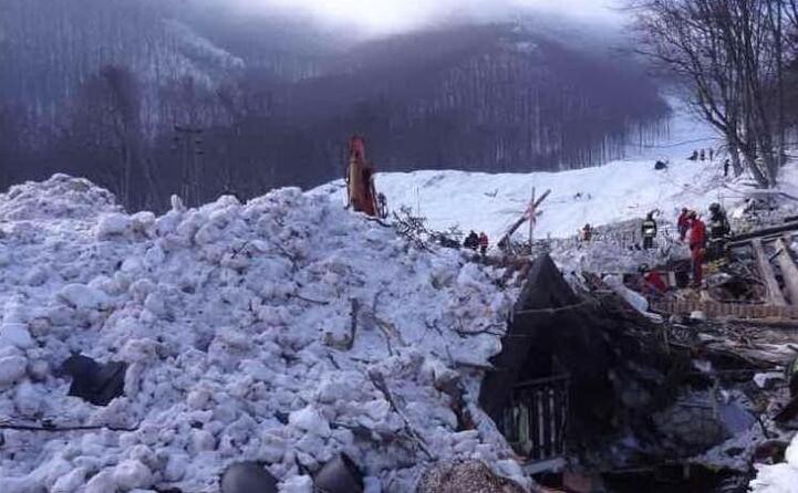 accaddeoggi 19 gennaio 2017 l hotel gran sasso di rigopiano viene travolto da una valanga