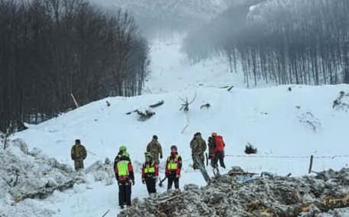 la valanga avvenuta a farindola in abruzzo