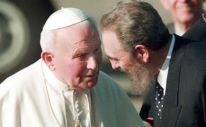 il 24 quello dell incontro con gli ammalati accompagnato sempre da fidel castro