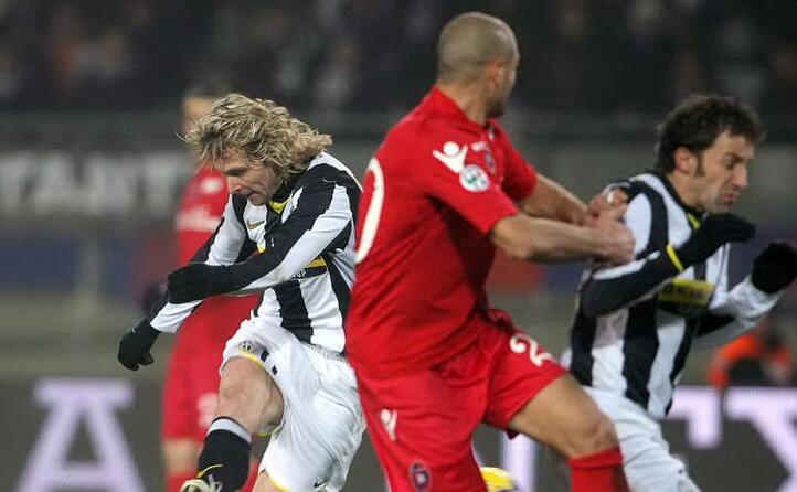 pavel nedved in campo (ansa)