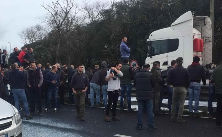 il blocco all altezza del nuraghe losa (foto l unione sarda sanna)