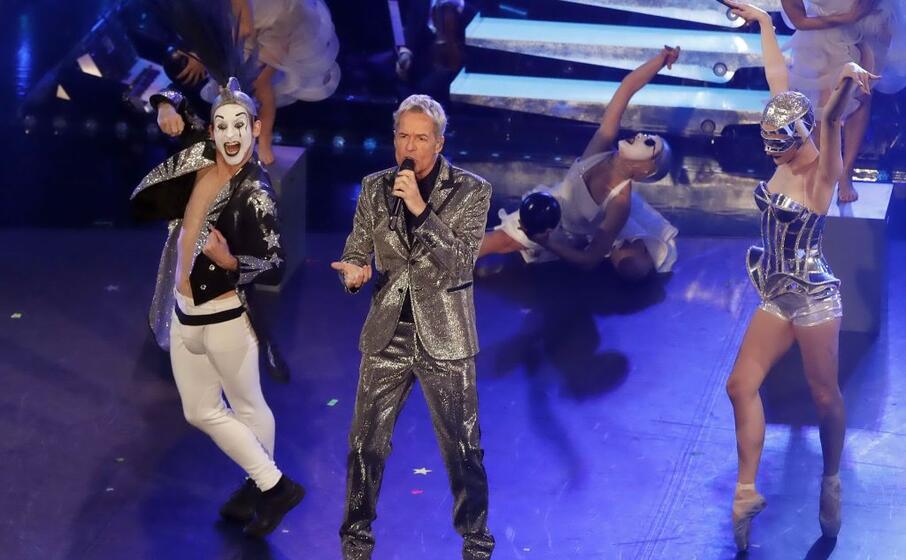 claudio baglioni d il via con acqua dalla luna
