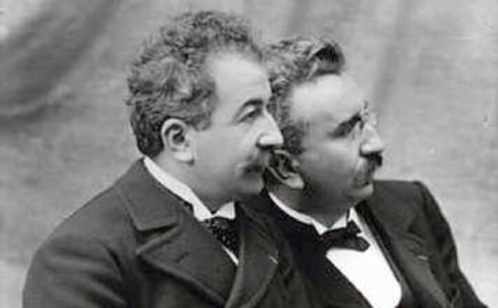 accaddeoggi il 13 febbraio 1895 auguste e louis lumi re brevettano il cinematografo