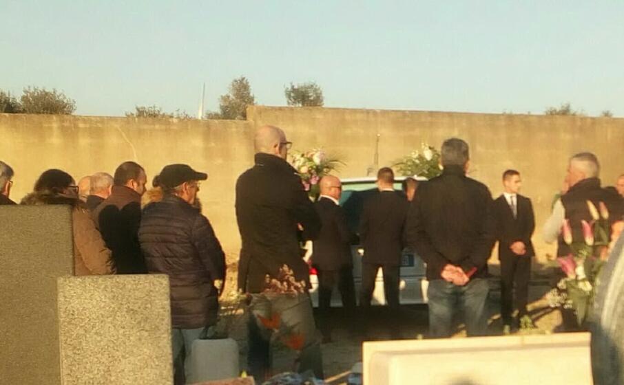 i funerali (foto ignanzio pillosu)
