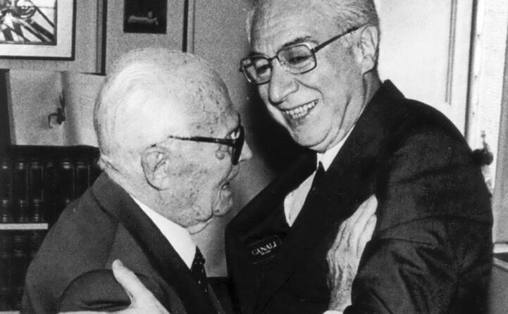 durante la seconda guerra mondiale partecipa attivamente alla resistenza