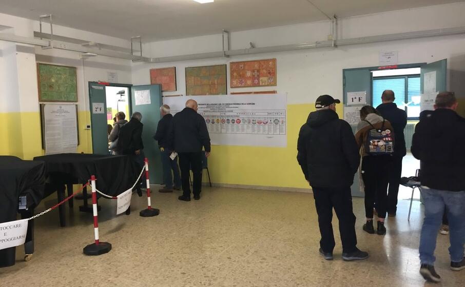 un seggio nell oristanese (l unione sarda sanna)