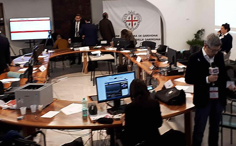 la sala stampa della regione sardegna (ansa)
