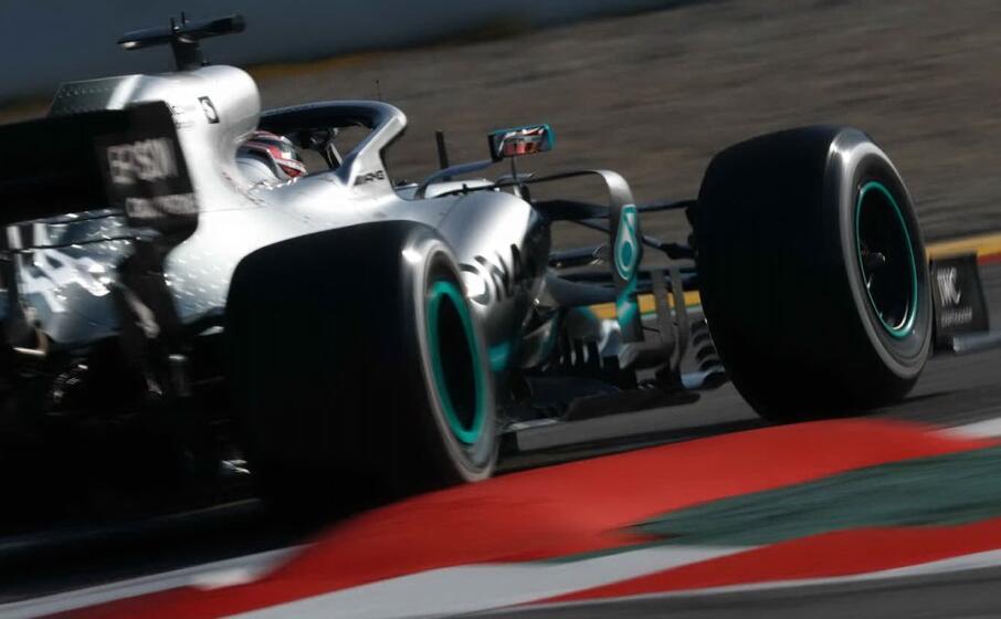 la mercedes di lewis hamilton ancora non ha espresso il suo potenziale