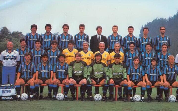 la rosa dell inter 1988 89 (foto wikipedia e ansa)