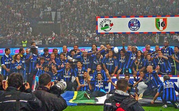 la vittoria del 16esimo scudetto festeggiata a san siro