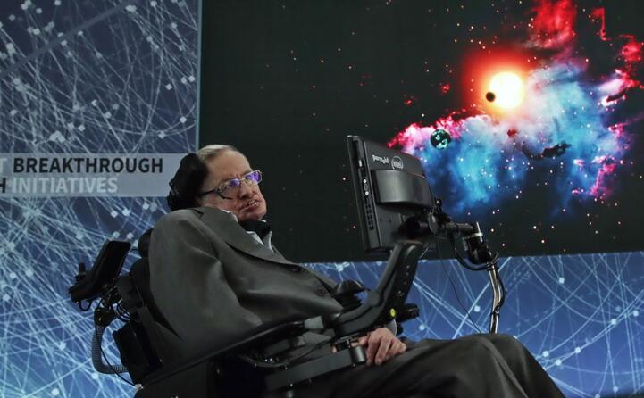 noto soprattutto per le sue teorie sui bichi neri e la cosmologia quantistica