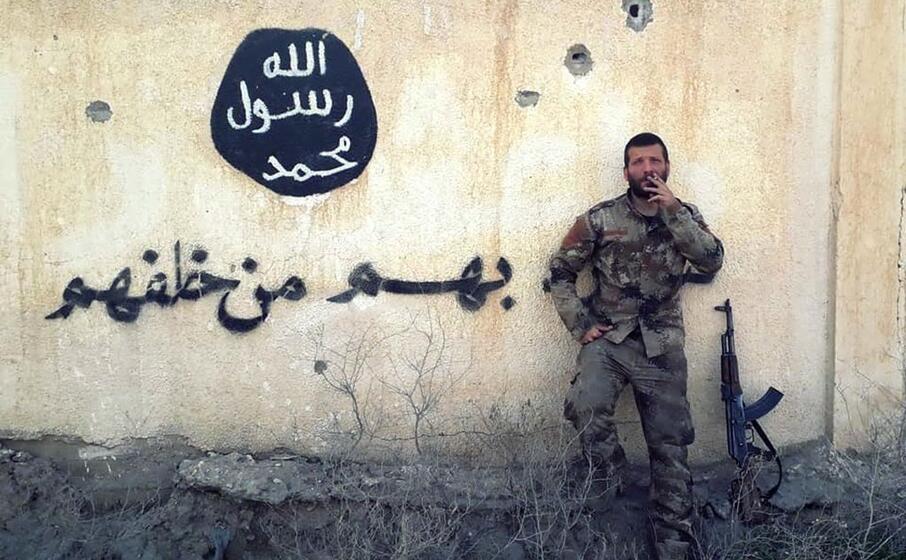 lorenzo orsetti in siria (dal suo profilo facebook)