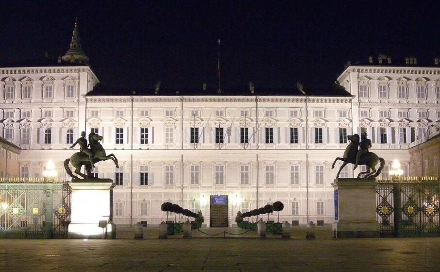 il palazzo reale a torino (archivio l unione sarda)