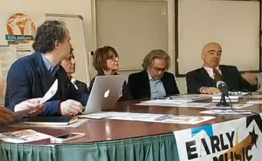 un immagine dalla presentazione dell iniziativa (foto echilontani)