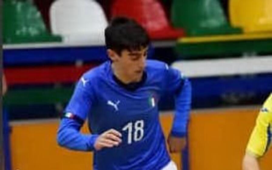 michele podda con la maglia della nazionale (foto l unione sarda ena)